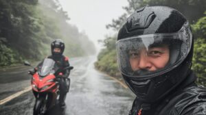 Why-Does-My-Motorcycle-Helmet-Fog-Up-Solutions-2